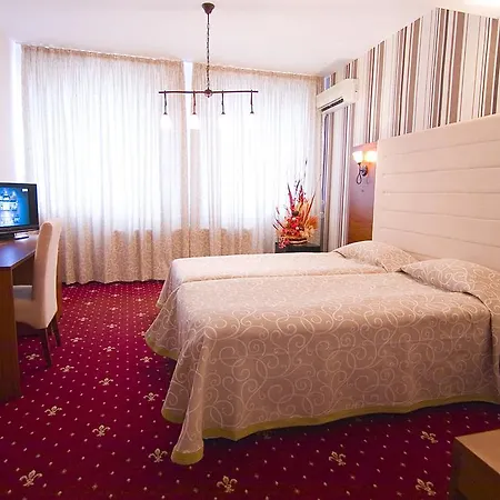 Arena Tarnovo - Free Private Parking Hotel Weliko Tarnowo
