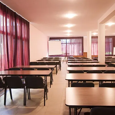 Arena Tarnovo -free Large Private Parking מלון 3*