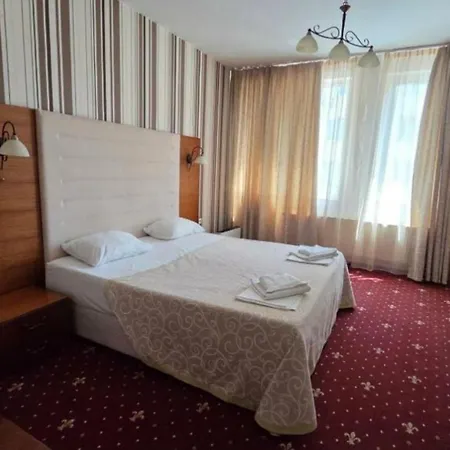 Arena Tarnovo -free Large Private Parking 3*
