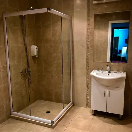 Hotel Arena Tarnovo - Free Private Parking Weliko Tarnowo