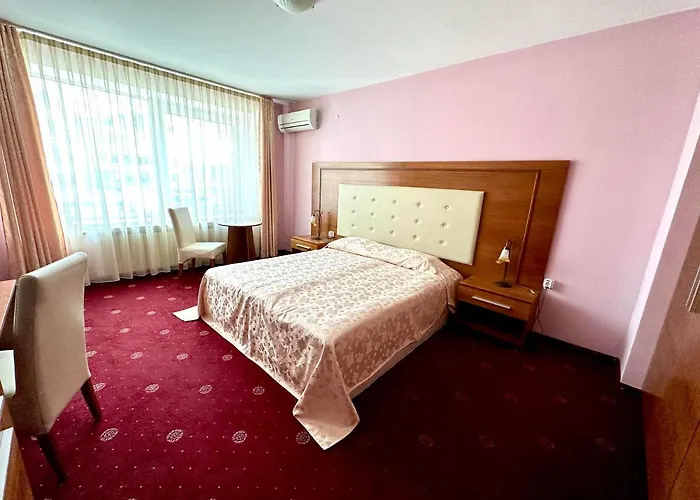 Hotel Arena Tarnovo -free Private Parking Veliko Tarnovo