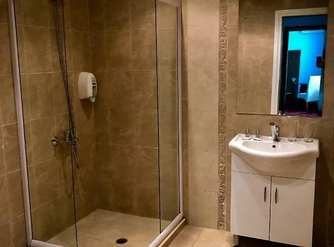 Hotel Arena Tarnovo -free Private Parking Veliko Tarnovo