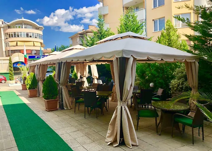 Hotel Arena Tarnovo -free Private Parking 3*